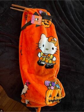 Hello Kitty Orange Halloween Throw Blanket